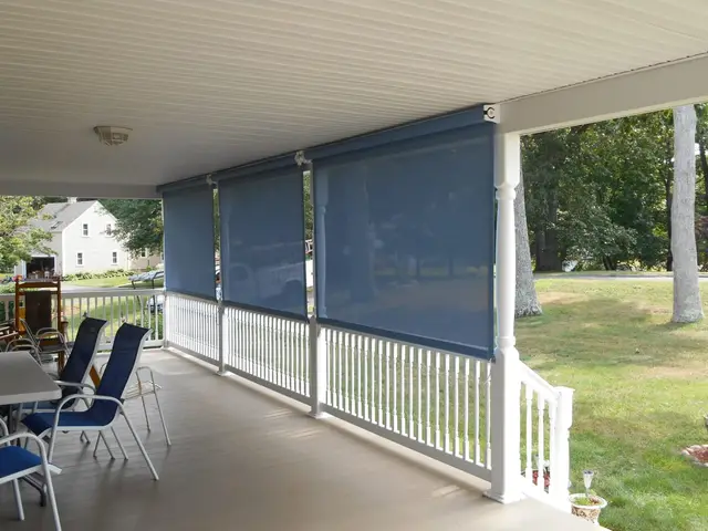 Curtains Maxiroll1